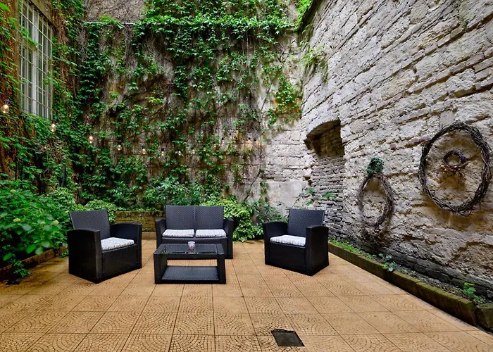 Apartment Museum With Large Terrace Budapest