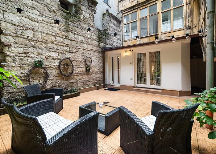 Museum With Large Terrace Διαμέρισμα Βουδαπέστη